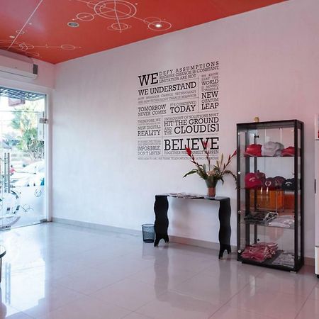 Reddoorz @ Pelita Raya Rappocini Hotel Makassar Exterior photo